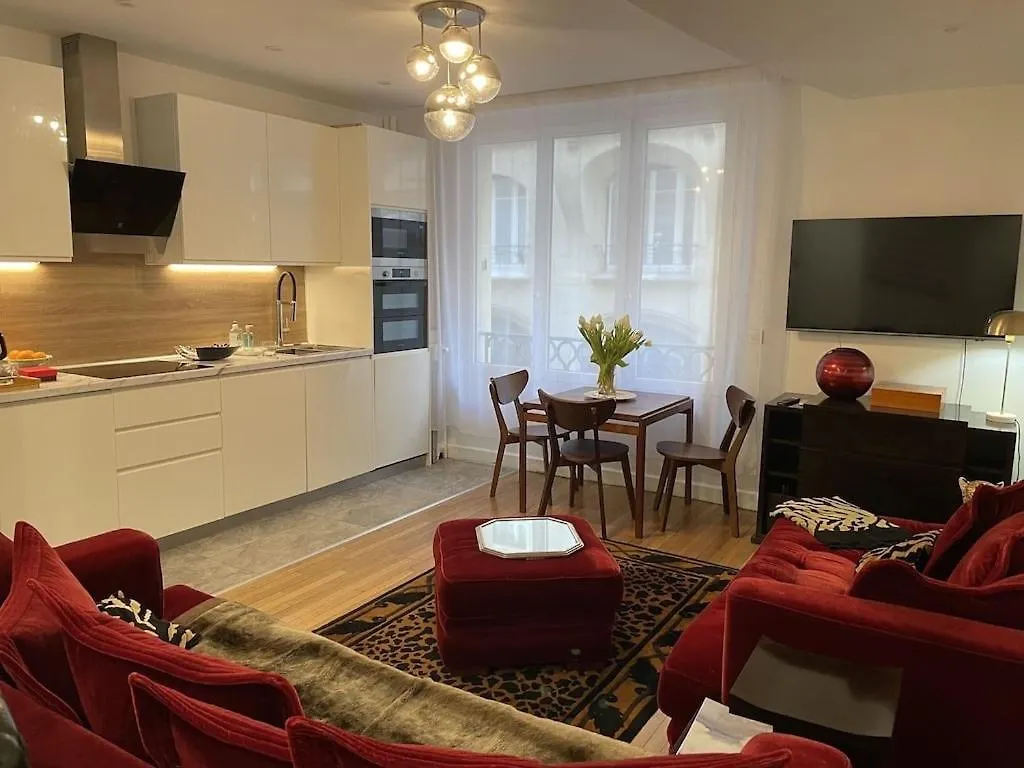 Cosy, Chic, Touristique Apartment Paris